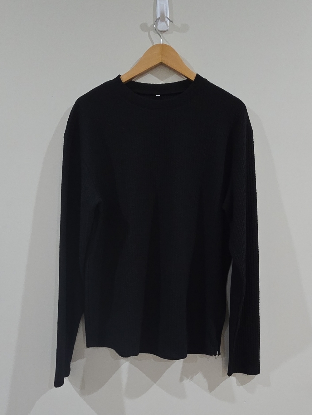 Women's L Black Waffle-Knit Pullover Top Crew Neck Long Sleeve Zipper Accent